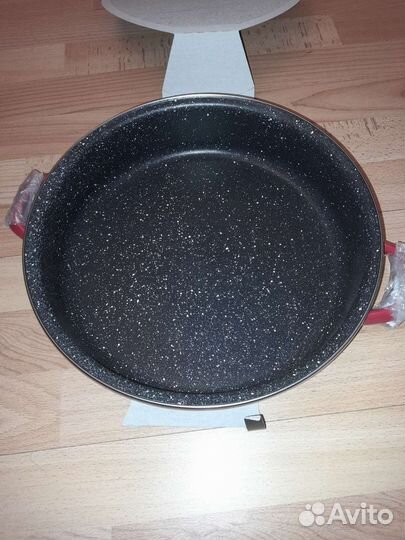 Сковорода новая 28см