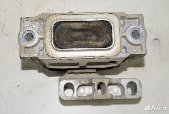 Опора двигателя Volkswagen Jetta 6