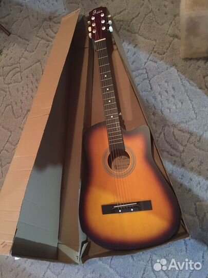 Акустическая гитара 6 струн