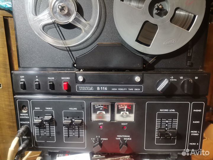 Tesla B116 stereo