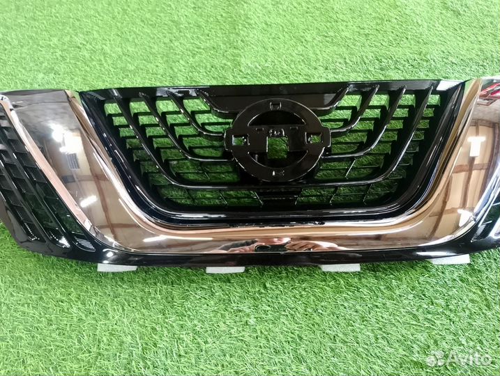 Решетка радиатора Nissan Murano Z52 2018