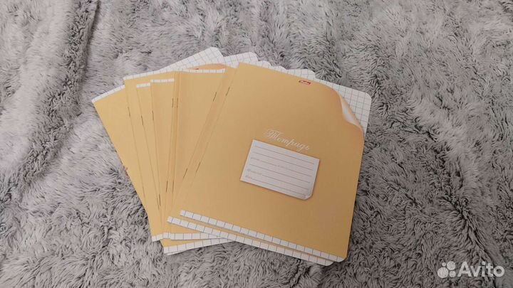 Тетради в клетку 12 листов