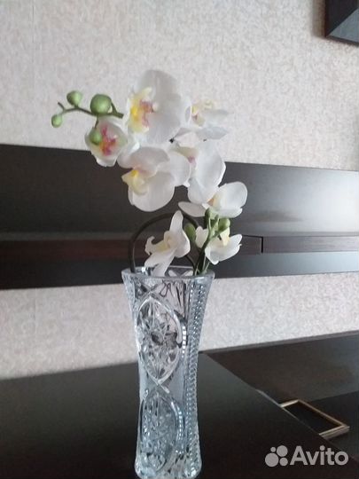 Ваза для цветов хрустальная