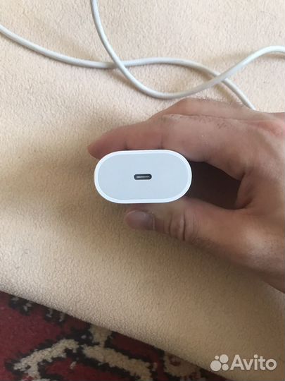 Зарядка на iPhone 20w