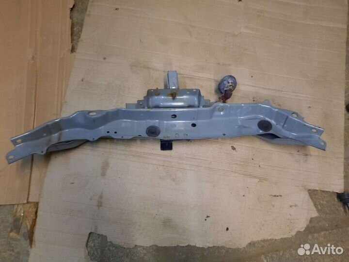 Телевизор (панель) верхняя часть Nissan Note E11