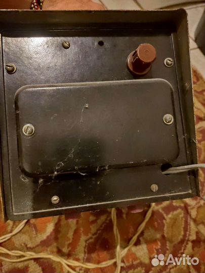 Автомобильное зарядное устройство