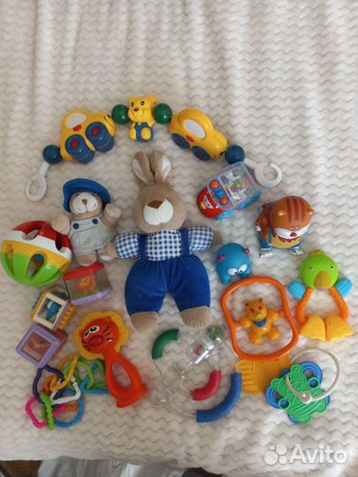 Игрушки погремушки для мальчика