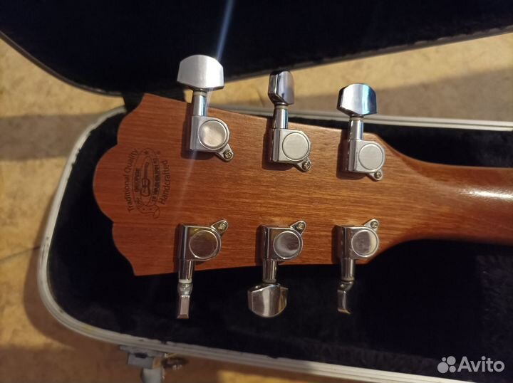 Электроакустическая гитара washburn