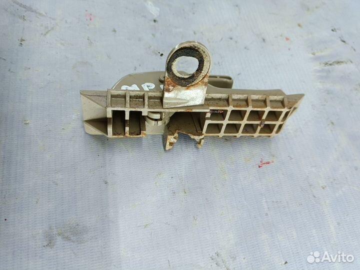 Ручка открывания лючка бензобака Mazda MPV lwew FS