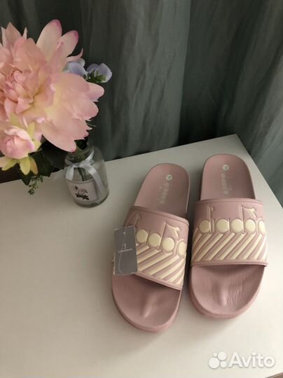 Adidora шлепки