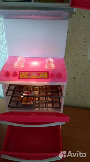 Кухоный набор мебели с аксессуарами