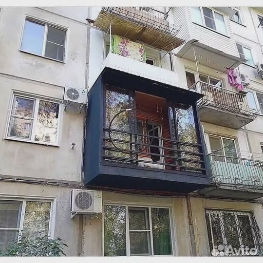 Цветной балкон с окнами пвх pod kluch102