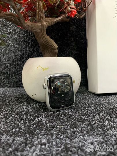 Умные часы Apple Watch Series 8 45 мм