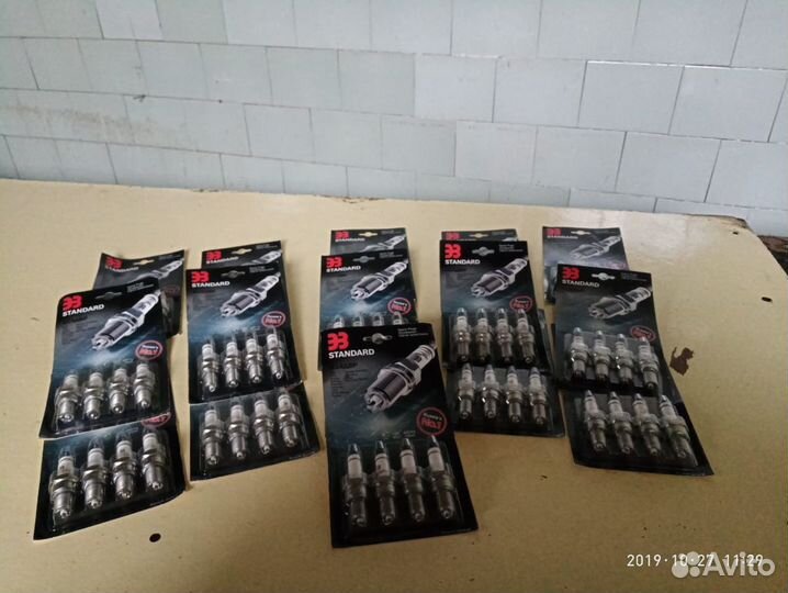 Свечи на автомобиль новые