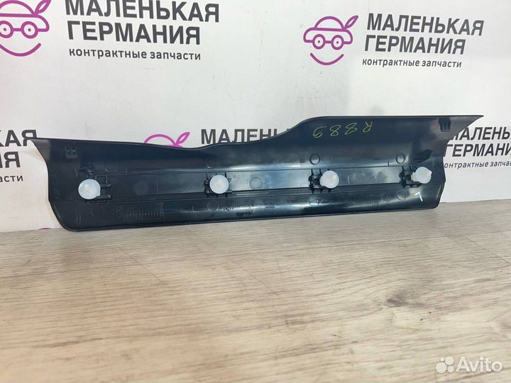 Накладка внутренняя на порог передняя левая BMW 3