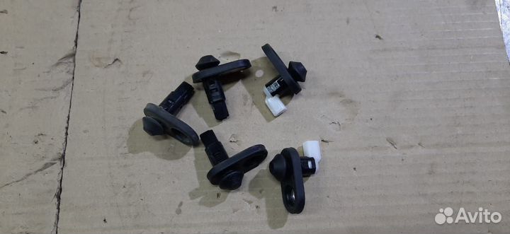 Концевик Toyota Prado 150 Камри 70 Rav4