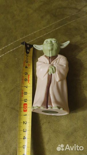 Фигурка мастер Йода из макдональдса