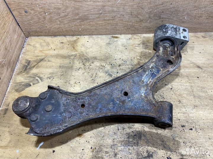 Рычаг передний левый Opel Antara 1