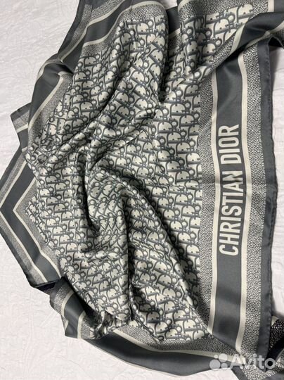 Шелковый платок Christian Dior