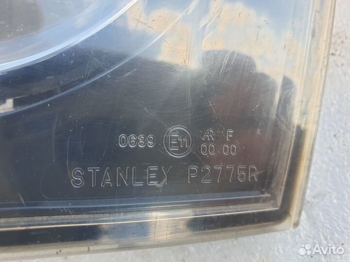 Фонарь задний правый внутренний Mazda 3BK Мазда 3