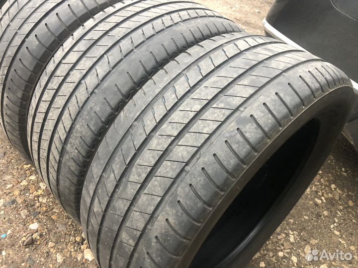 Bridgestone Blizzak RFT 275/45 R20 и 305/40 R20