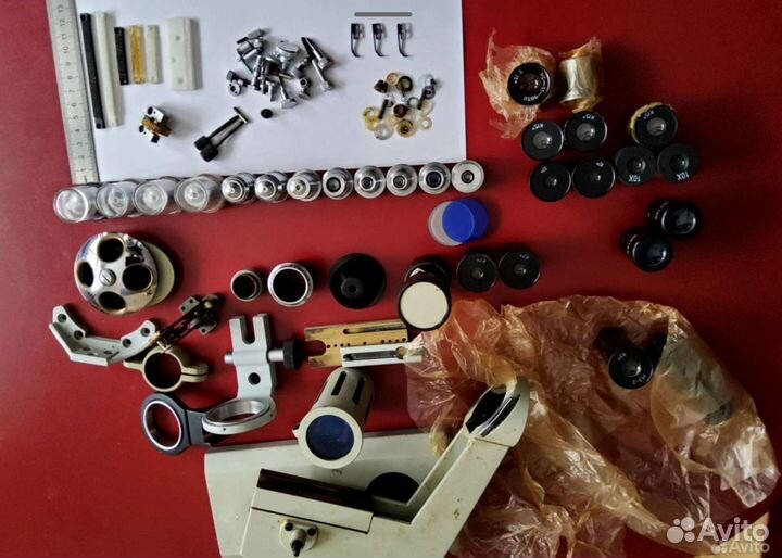 Объективы и другие детали микроскопа от