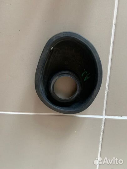 Уплотнитель Skoda Octavia A7 A7 cjsa 1.8 2013