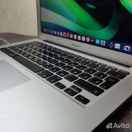 Macbook Air 13 ssd / i5