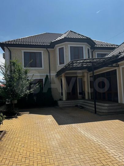 Дом 400 м² на участке 6 сот.