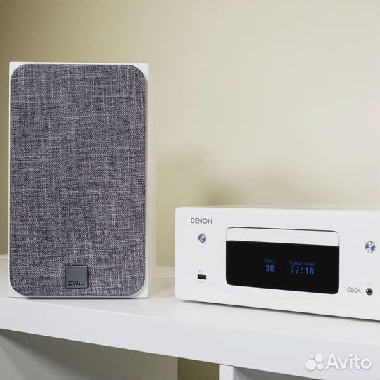 Полочная акустика Dali Oberon 1 белый