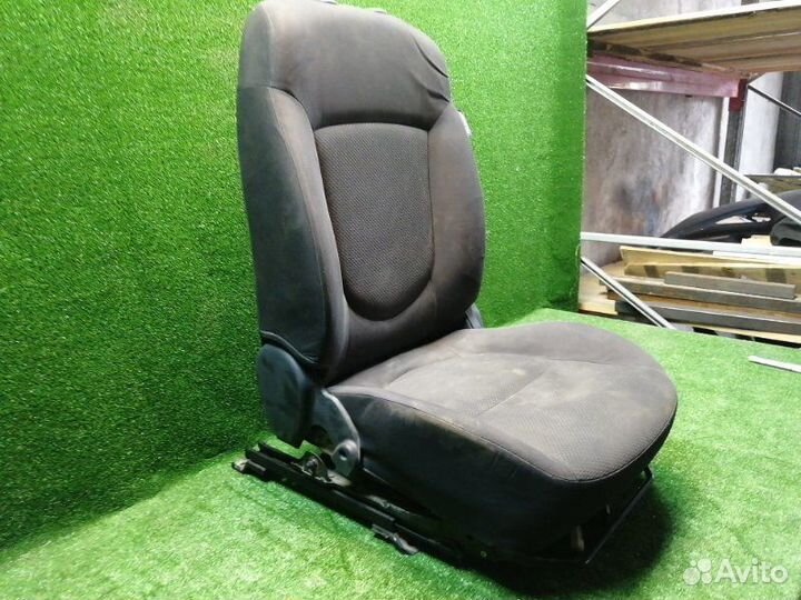 Сиденье переднее левое Hyundai Solaris 1