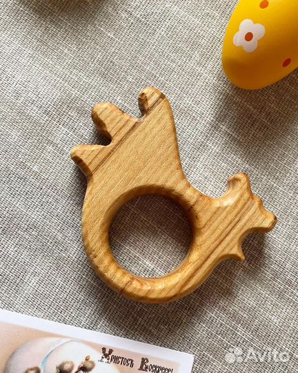 Пасхальная деревянная подставка под кулич и яйца