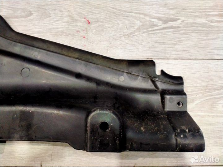 Защита кузова задняя правая Mercedes-Benz Ml 164