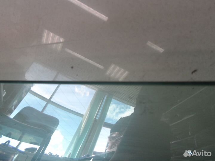 Стекло передней двери Renault Clio R