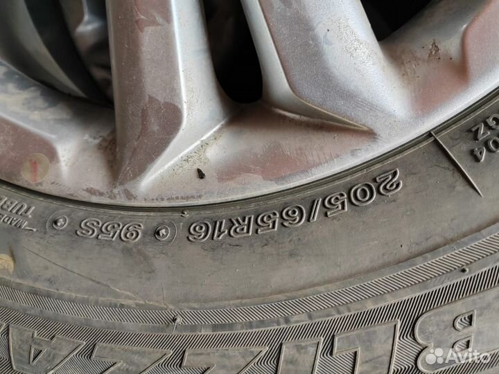 Bridgestone Blizzak Revo GZ 205/65 R16