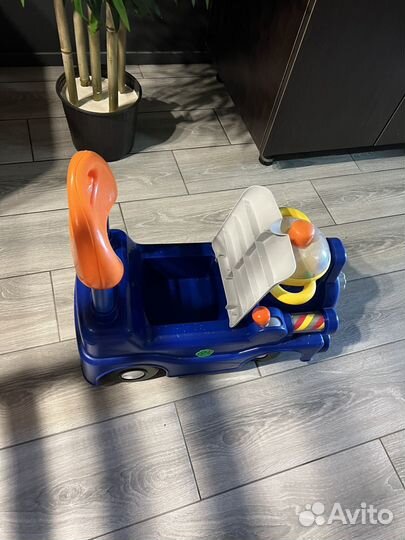 Детская машинка каталка chicco