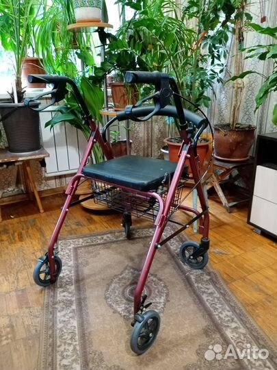 Ходунки-ролаторы