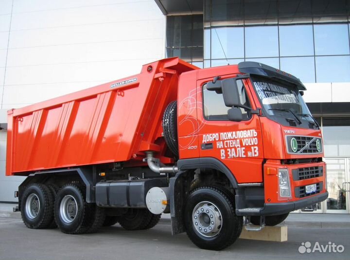 Водитель самосвала