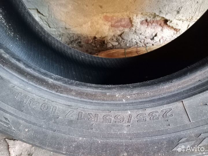 Kumho Ecsta V710 235/65 R17