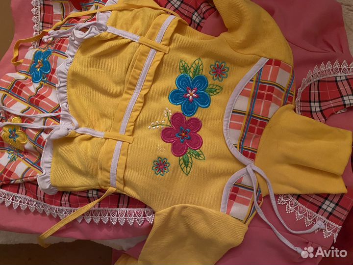 Отдам даром детские вещи