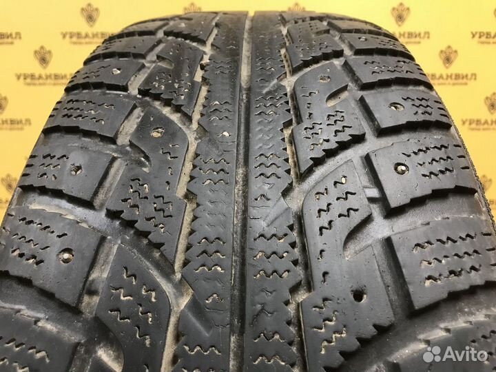 Kumho I'Zen RV Stud KC16 225/65 R17 106T