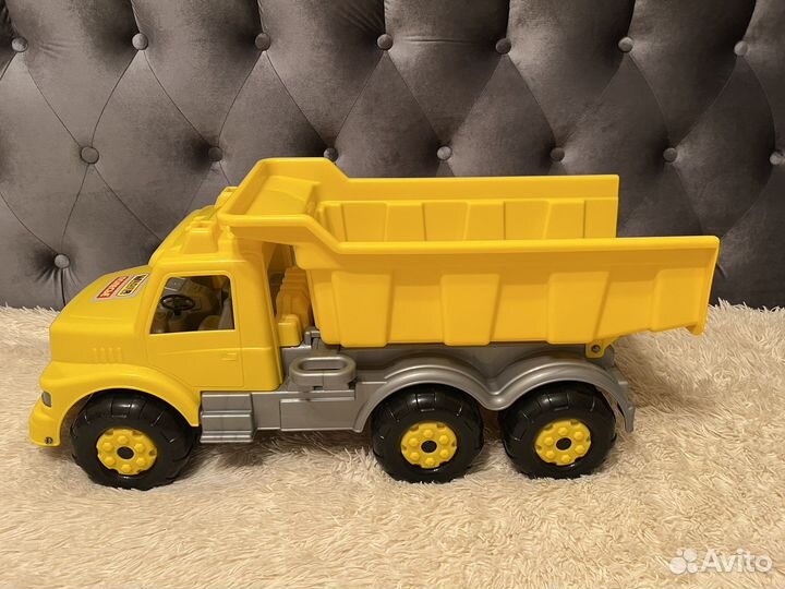 Большой грузовик игрушка
