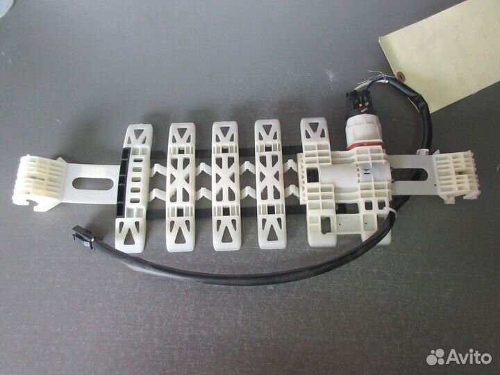 Электродвигатель переднего сиденья Cadillac SRX 1