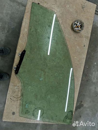 Водительское стекло Honda CR-V