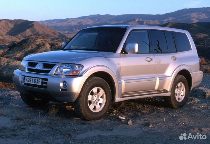 Арка правая (ниж. часть) Mitsubishi Pajero 3 1999