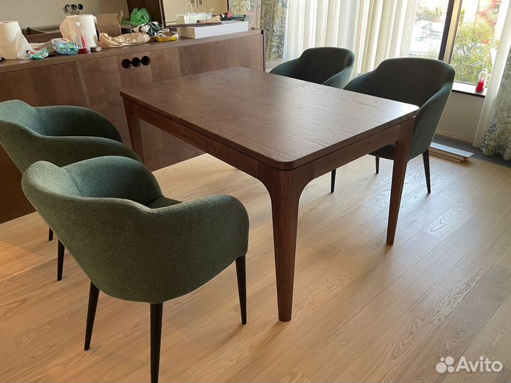 Стол кухонный раздвижной массив