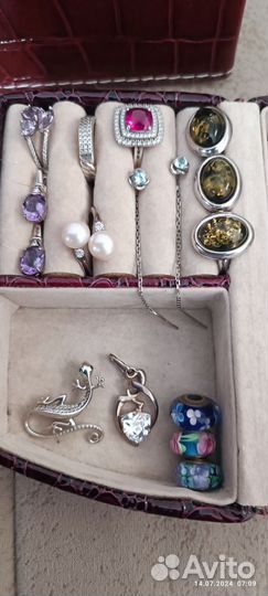 Серебряные украшения разные