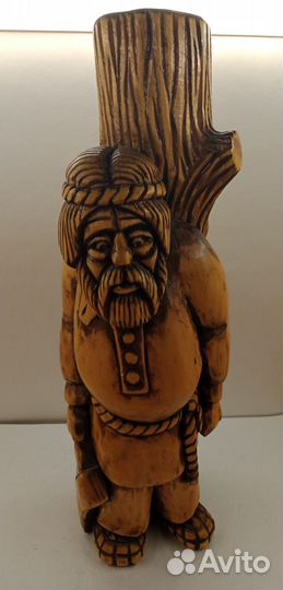 Ваза деревянная Мужичок с топором (020774)