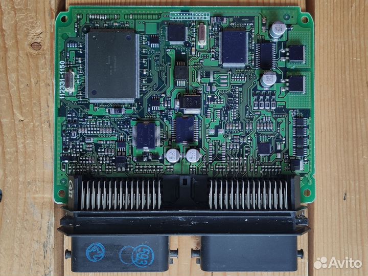 Блок управления двигателем Suzuki 33921-65J1