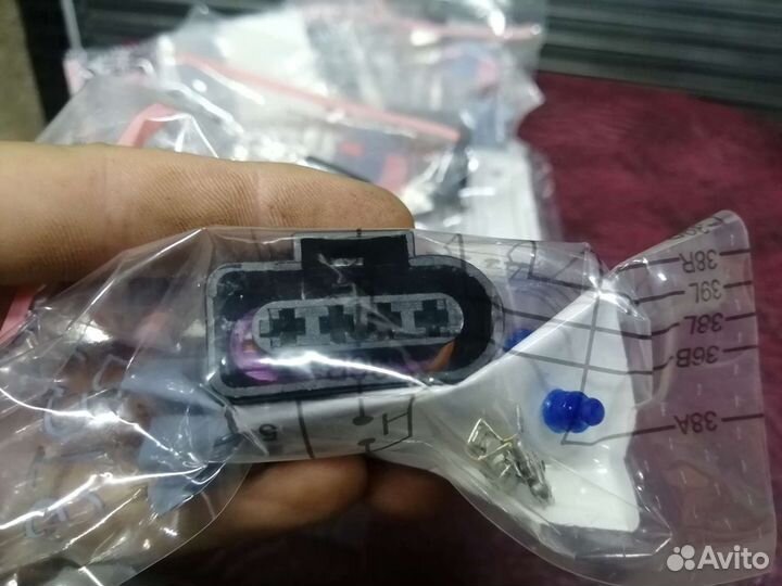 Штекер / Фишка / Разъём катушки зажигания Audi, VW